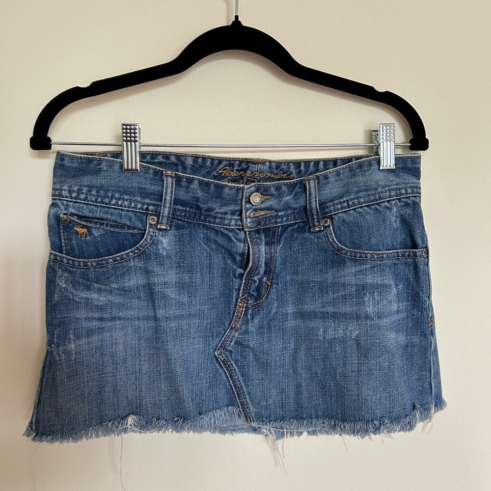 Y2K VINTAGE ABERCROMBIE DENIM MINI SKIRT !